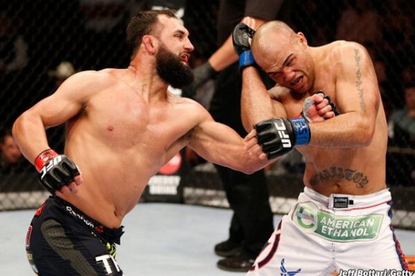 johny-hendricks-robbie-lawler-ufc-1712