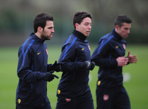 At-Training-with-Fabregas-Van-Persie-samir-nasri-21147096-594-440