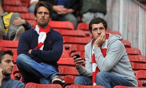 Dejected-Arsenal-fans-007